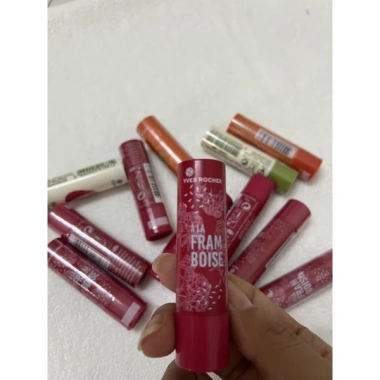 Son dưỡng màu hồng Yves Rocher À La Fram Boise - Dưỡng ẩm, màu tươi, giá 150.000 VND