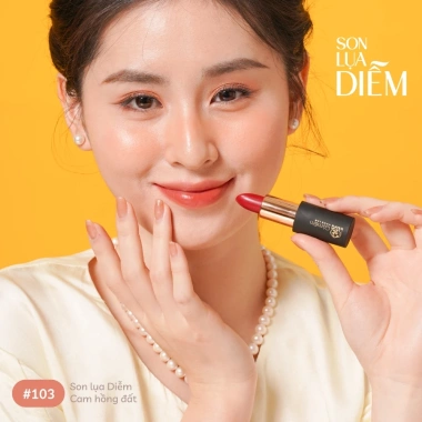Son Lụa Diễm Dưỡng ẩm mềm môi màu Cỏ Mềm 4g giá ưu đãi 159.000đ 8 Son Lụa Diễm Dưỡng ẩm mềm môi màu Cỏ Mềm 4g giá ưu đãi 159.000đ 8
