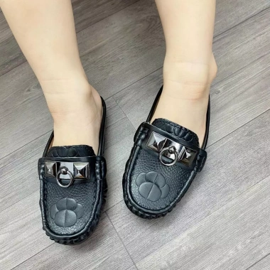 Sục Lười Da Mềm Đế Mềm Khuy Tròn Cho Bé Trai và Bé Gái Giá 99.000 Giảm Đến 2.026 6