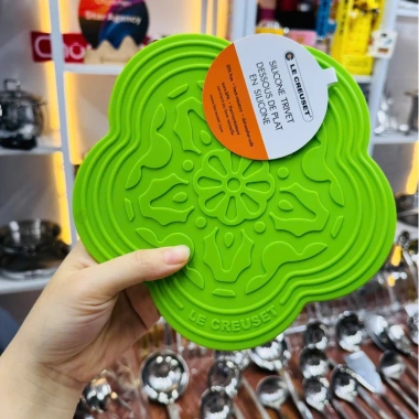 Tấm Lót Nồi & Cốc Silicon Hình Hoa Le Creuset - Chống Nóng, Chống Trượt, Trang Trí Bếp Đẹp - 69.000₫