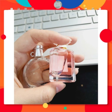 Thanh lý: Combo 2 chai nước hoa mini thơm nhẹ nhàng sang - Giá 99.000đ 2 Thanh lý: Combo 2 chai nước hoa mini thơm nhẹ nhàng sang - Giá 99.000đ 2