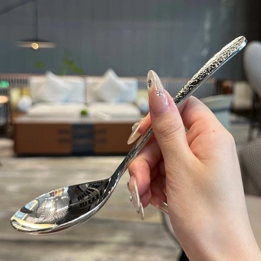 Thìa ăn cơm bún phở cán khắc vân inox 18/10 CKM123 – Giá ưu đãi 49.000 4