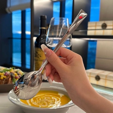 Thìa muỗng inox 316 dài, khắc nốt nhạc tinh tế - Bộ Gb50 cho cơm, phở, soup - 49k 3 Thìa muỗng inox 316 dài, khắc nốt nhạc tinh tế - Bộ Gb50 cho cơm, phở, soup - 49k 3