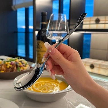 Thìa muỗng inox 316 dài, khắc nốt nhạc tinh tế - Bộ Gb50 cho cơm, phở, soup - 49k 4 Thìa muỗng inox 316 dài, khắc nốt nhạc tinh tế - Bộ Gb50 cho cơm, phở, soup - 49k 4