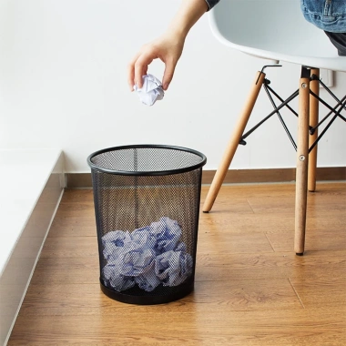 Thùng rác lưới Deli kim loại chống gỉ – Phù hợp phòng làm việc và ngoài trời – 122.400₫
