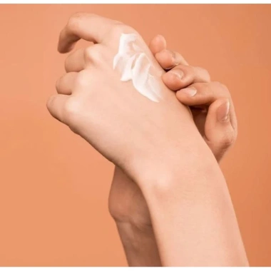 Tinh Chất Dưỡng Thể Bioré UV 50ml - Chống Nắng, Kháng Bụi, 86.000đ 3 Tinh Chất Dưỡng Thể Bioré UV 50ml - Chống Nắng, Kháng Bụi, 86.000đ 3