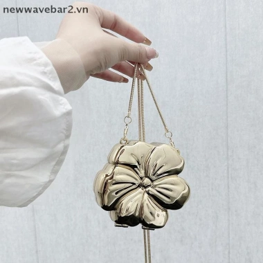 Túi Acrylic Bạc Hoa Vàng - Ví Ly Tiệc Cưới Đa Năng, Giá Chỉ 121.860₫ 8 Túi Acrylic Bạc Hoa Vàng - Ví Ly Tiệc Cưới Đa Năng, Giá Chỉ 121.860₫ 8