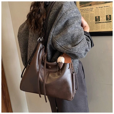 Túi Đeo Vai Nữ Vintage Hàn Quốc Ba Lô Đa Năng Dung Tích Lớn Tote Đi Lại Giá Ưu Đãi 361.800₫ 5