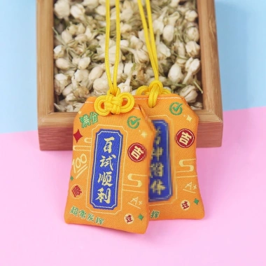 Túi Gấm Omamori Phong Thủy May Mắn Chống Nước - Giảm Giá 9900đ 37 Túi Gấm Omamori Phong Thủy May Mắn Chống Nước - Giảm Giá 9900đ 37