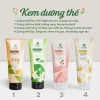 Túi Quà Tặng Bộ Sữa Dưỡng Thể + Kem Tay Cỏ Mềm - Giá chỉ 360.000đ, giảm 20 3