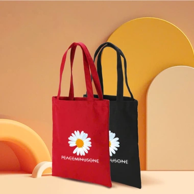 Túi tote vải bố cotton khóa GD Peaceminusone hoa cúc đựng A4 - 69.000₫ 2 Túi tote vải bố cotton khóa GD Peaceminusone hoa cúc đựng A4 - 69.000₫ 2