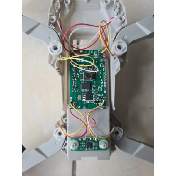 Trải nghiệm thực tế: Đánh giá độ ổn định và phạm vi điều khiển của Tx Rx Flycam E88/E99