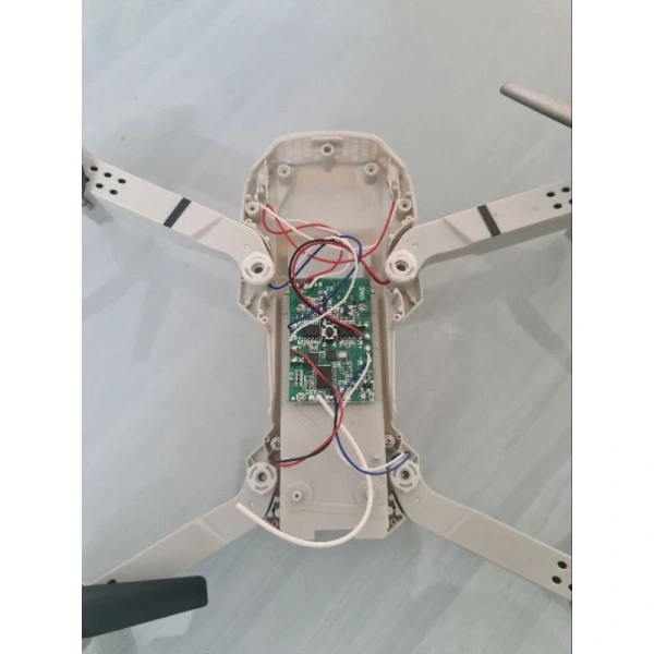 Trải nghiệm điều khiển drone với bộ Tx Rx New Zin: Những lưu ý khi bay thực tế