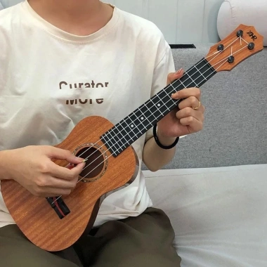 Ukulele 4 dây MAOYE66SY - Đồ chơi nhạc cụ mô phỏng, dây điều chỉnh, guitar nhỏ bền bỉ cho trẻ 7