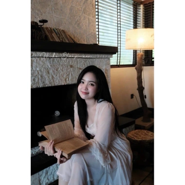 Váy ngủ dài - áo choàng lụa ren hoa hồng, đệm ngọc Tiểu Thư QC Cao Cấp - Hube Sleepwear 595k 4 Váy ngủ dài - áo choàng lụa ren hoa hồng, đệm ngọc Tiểu Thư QC Cao Cấp - Hube Sleepwear 595k 4