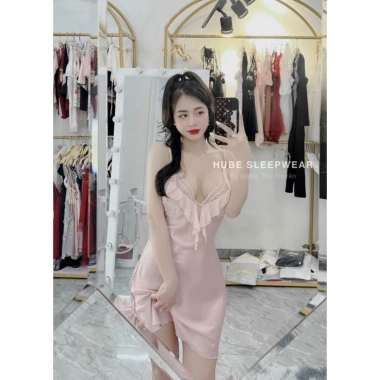 Váy Ngủ Lụa Bèo Mút Ngực Tầng Hai Dây QC Loại 1 Cao Cấp - Xíu Sleepwear Váy Ngủ Lụa Bèo Mút Ngực Tầng Hai Dây QC Loại 1 Cao Cấp - Xíu Sleepwear