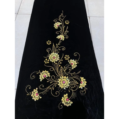 Váy nhung hoa đính đá loại 2 - Dân tộc Thái, chỉ 350.000 (giá gốc 430.500)