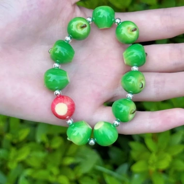 Vòng tay DIY Giáng sinh – Phụ kiện táo đỏ, trái cây trang trí, quà tặng, giá 272k 11 Vòng tay DIY Giáng sinh – Phụ kiện táo đỏ, trái cây trang trí, quà tặng, giá 272k 11