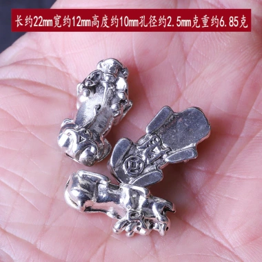Vòng tay hợp kim Pixiu Spacer hạt thủng giữa - phong thủy may mắn, giảm giá 23.5k 8 Vòng tay hợp kim Pixiu Spacer hạt thủng giữa - phong thủy may mắn, giảm giá 23.5k 8