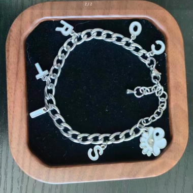Vòng tay nữ Cortis và Martin Keonho họa tiết ngôi sao - Phụ kiện thời trang đa năng, giảm giá 22% chỉ 74.800₫ 5