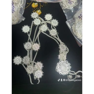 Xà tích 2 dây hoa mẫu mới - Dân tộc Thái chỉ 250.000đ, giảm mạnh 2 Xà tích 2 dây hoa mẫu mới - Dân tộc Thái chỉ 250.000đ, giảm mạnh 2