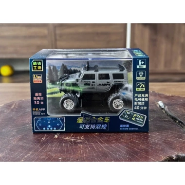 Xe đồ chơi mini điều khiển xa 1/64 kim loại, pin sạc - Dành cho bố và con, giá 385k 6 Xe đồ chơi mini điều khiển xa 1/64 kim loại, pin sạc - Dành cho bố và con, giá 385k 6