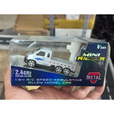 Xe đồ chơi mini điều khiển xa 1/64 kim loại, pin sạc - Dành cho bố và con, giá 385k 10 Xe đồ chơi mini điều khiển xa 1/64 kim loại, pin sạc - Dành cho bố và con, giá 385k 10