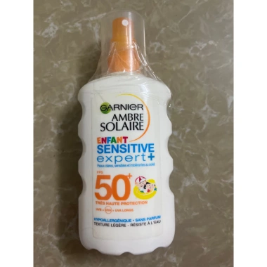 Xịt Chống Nắng Garnier Ambre Solaire 200ml - SPF 50, Giá 420.000, Dưỡng ẩm Bảo Vệ Nắng 2