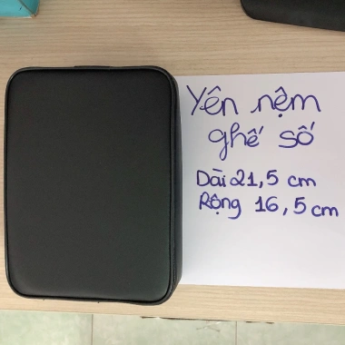 Yên nệm đen và ốc đôn số Phụ kiện lắp đặt nhanh, giá chỉ 16.800₫, giảm giá mạnh