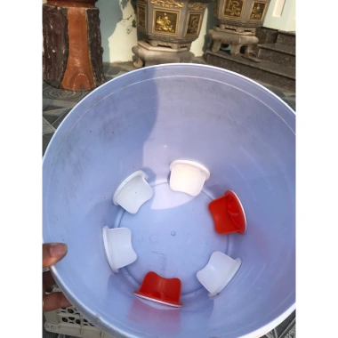 1 Thùng Sơn Khoan Sẵn + 6 Đầu Ống Máng Ăn Gia Cầm Chống Mưa Nắng, Chịu Nhiệt Ngoài Trời - 70.000 6