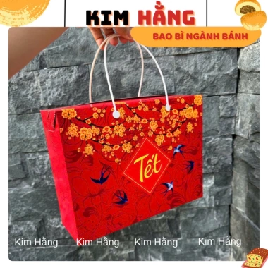 10 Hộp Én Xuân Đỏ Size L - Hộp Quà Tết 3 Hủ PET 1.000ml hoặc 6 Hủ PET 500ml, Quai Xách Cao Cấp, Giá chỉ 139.000 VND