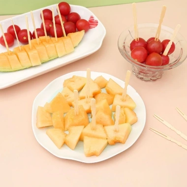 100 Nĩa Gỗ Thanh Tre Dùng Một Lần – Nĩa Trái Cây, Snack Fork, Giá 15.780₫ 9 100 Nĩa Gỗ Thanh Tre Dùng Một Lần – Nĩa Trái Cây, Snack Fork, Giá 15.780₫ 9