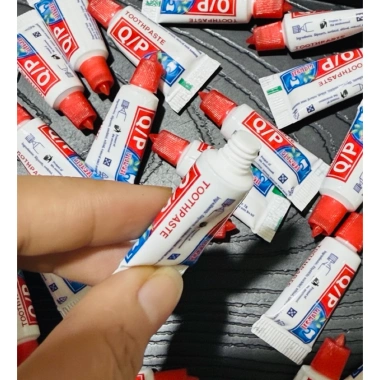 100 ống kem đỏ cao cấp cho khách sạn - Giá chỉ 50.000 VND, giảm từ 63.000 VND 8