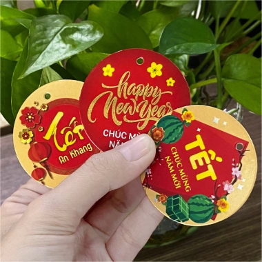 100 Thẻ Treo METALIZE Tết 5cm Lấp Lánh Chúc Mừng Năm Mới 1 mặt in - Giá 49k
