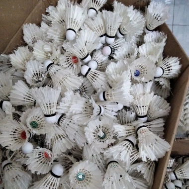 12 Quả Cầu Lông Cũ Giá Ưu Đãi 37.000₫ - Sưu Tập Bóng Cầu Chất Lượng, Giá Rẻ