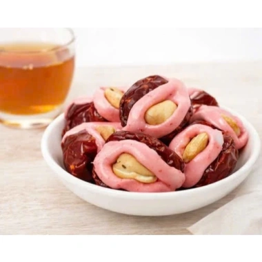 1KG Táo Đỏ Kẹp Sữa Dâu Tây Nhân Hạt Điều Giảm Giá Đặc Biệt 119.999 VND 2