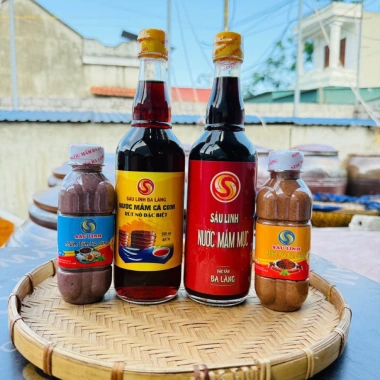 2 Vị Chấm Đặc Biệt 500ml Nước Mắm Mực + 500ml Nước Mắm Cá Rút Nỏ - Tặng Tôm Tép 300g - Giá chỉ 220.000 VND
