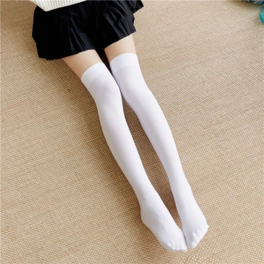 2.024 Tất JK Over‑the‑Knee Nhung Trơn Đen‑Trắng, Vớ Mỏng Gợi Cảm – Giá 41.040₫ 6