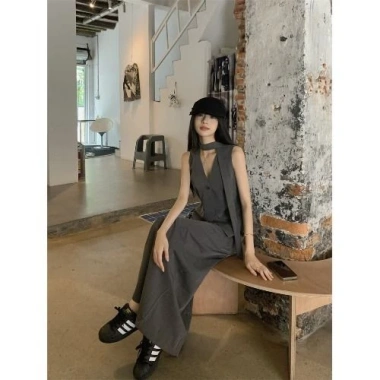 2.025 Tính Khí Retro Bộ Đồ Không Tay Nữ Màu Xám - Áo Vest và Chia Váy Cao Cấp Hai Mảnh Cho Mùa Hè