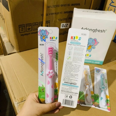 30 chiếc bàn chải trẻ em Adongfresh MSP 825 Giá giảm còn 190k bảo vệ răng miệng hiệu quả