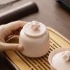 3D Cầm Tay Hoa Trà Lon Gốm Kín Chống Ẩm - Bảo Quản Trà Nhỏ Cho Gia Đình, Giá 159.500₫ 3