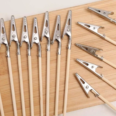 40 Kẹp Cá Sấu Kim Loại Kép Tay Cầm Gỗ - Công Cụ Vẽ Mô Hình An Toàn, Chống ẩm, Giá đỡ DIY 2