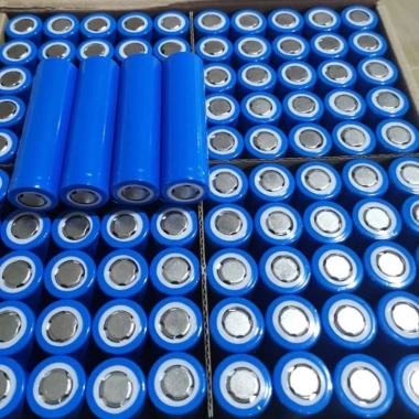 5 viên Pin sạc 18.650 3.7V 2.000-2.500mAh đầu bằng/lồi - Dùng cho quạt, đèn pin, sạc dự phòng, chỉ 29.000₫ 4