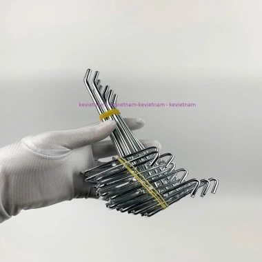 50 móc mạ xi + tay cài lưới sắt đa năng - Móc treo điện thoại, đồ gia dụng, 148.200₫ 4 50 móc mạ xi + tay cài lưới sắt đa năng - Móc treo điện thoại, đồ gia dụng, 148.200₫ 4