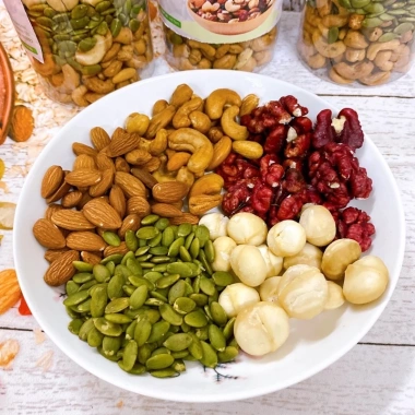 500g Hạt Mix Óc Chó Đỏ, Hạnh Nhân, Macca, Điều, Bí - Giá Ưu Đãi 160.000 VND