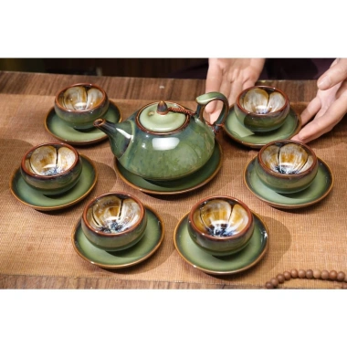Ấm chén men hoả biến Bát Tràng men xanh lục - hoa nở trong lòng, giá 492.132₫ 10 Ấm chén men hoả biến Bát Tràng men xanh lục - hoa nở trong lòng, giá 492.132₫ 10
