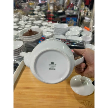 Ấm trà vuông Ck trắng 1L siêu to, an toàn cho gia đình và nhà hàng, giá ưu đãi 140.000₫