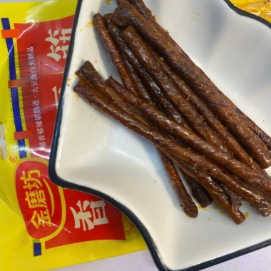 Ăn vặt Gân Đậu Thơm Cay Golden Mill Dai Giòn - Combo 4 hoặc 8 gói, giá ưu đãi 38.114 VND 4