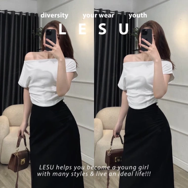 Ảnh tự chụp Croptop lệch vai cánh dơi - Giá ưu đãi 147.000đ, thoáng mát, trẻ trung 2