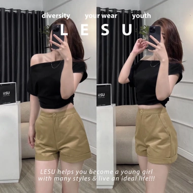 Ảnh tự chụp Croptop lệch vai cánh dơi - Giá ưu đãi 147.000đ, thoáng mát, trẻ trung 3